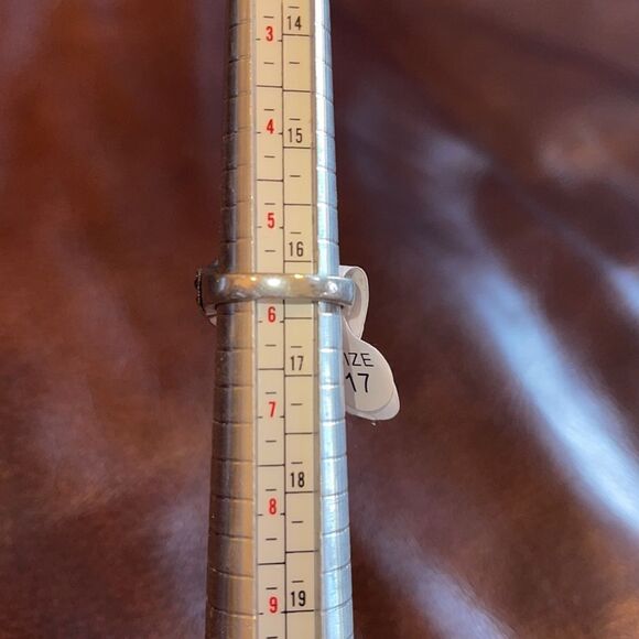 NWT silver tone black stone marcassite like stones ring size 6 - Picture 6 of 6